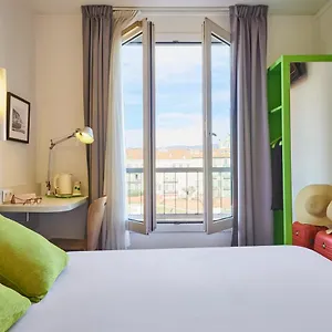 https://campanile-nice-centre-acropolis.fr-provencehotel.com